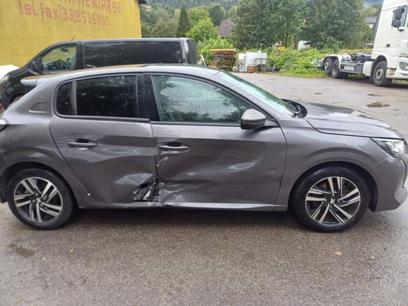 ox_peugeot-208-ii-automat