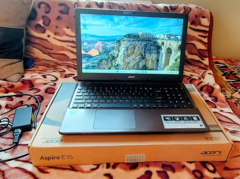ox_laptop-acer-e15-w-bdb-stanie