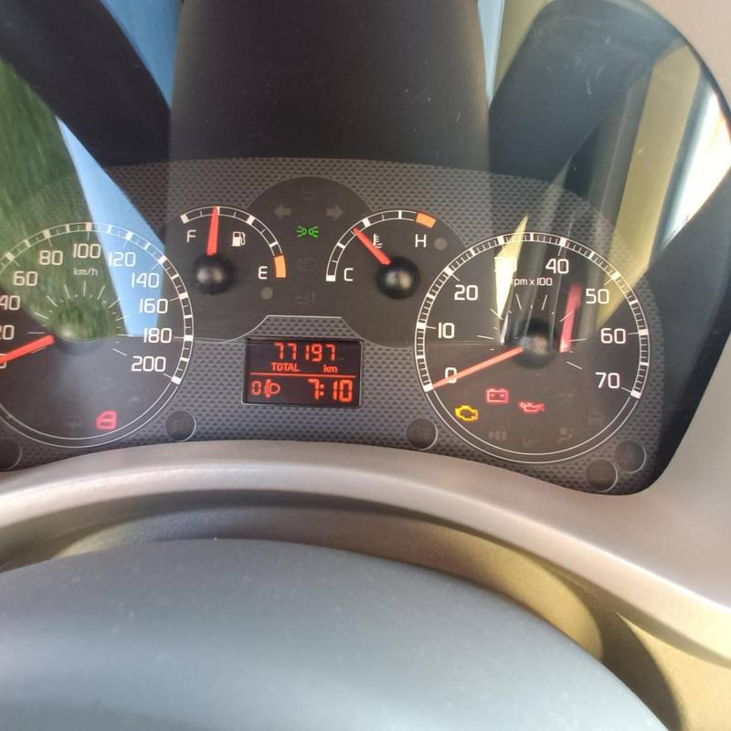 ox_fiat-panda-12-2004-przebieg-77200-2gi-wlasciciel