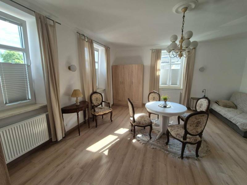 ox_ladna-kawalerka-w-centrum-cieszyna-do-wynajecia