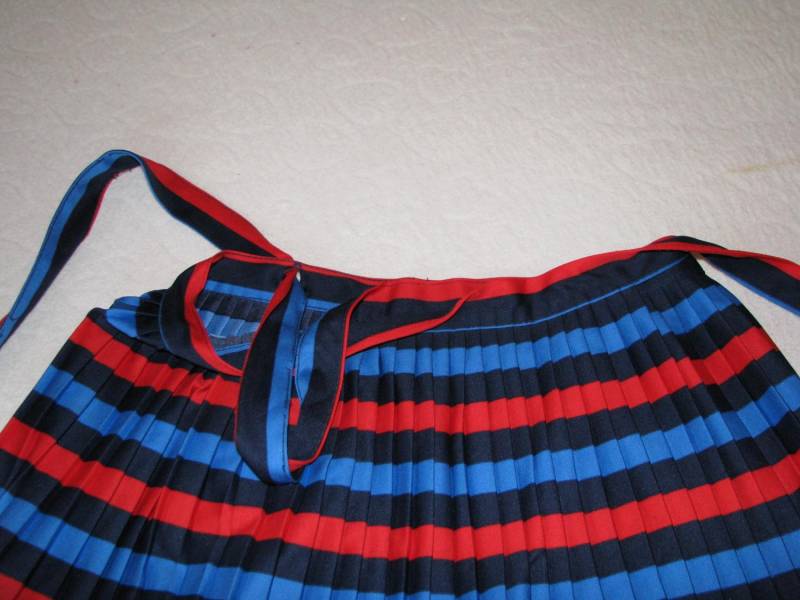 ox_spodnica-plisowana-wiazana-jak-fartuszek-uniwersalny-rozmiar-xs-xl