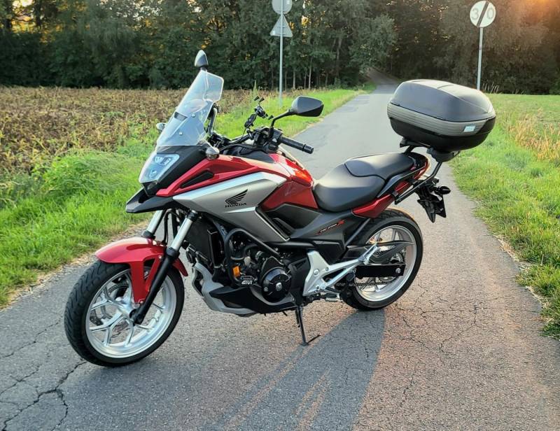 ox_2017-honda-nc750x-automat-dct-26tys-km