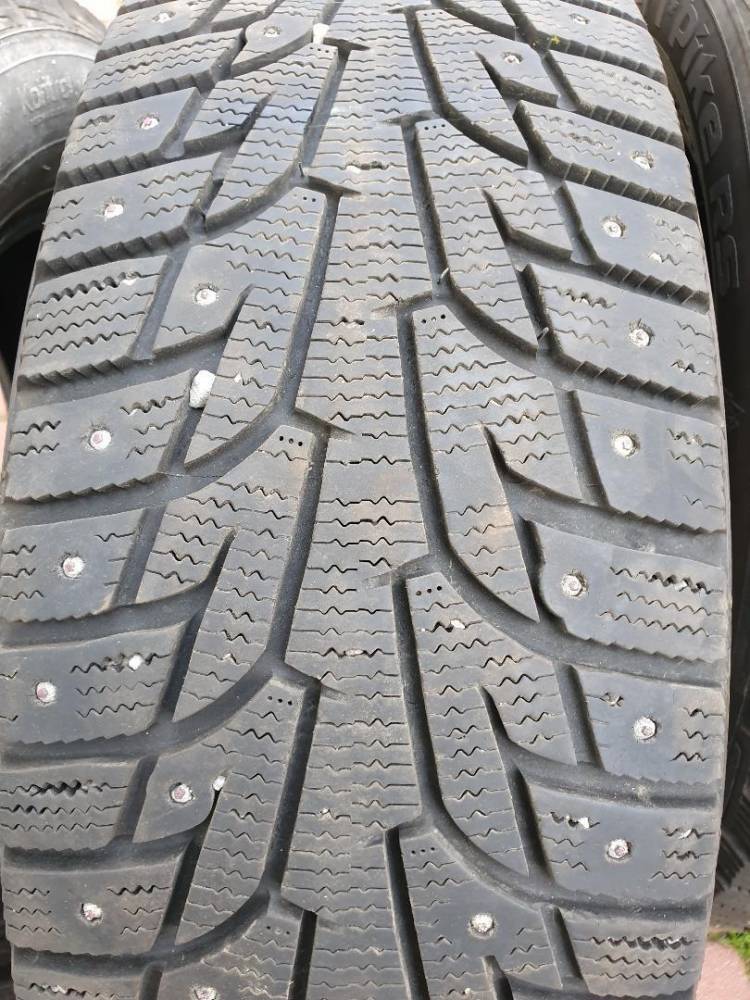 Sprzedam Opony Zimowe Z Kolcami : Hankook Winter Pik RS 205/60/R16